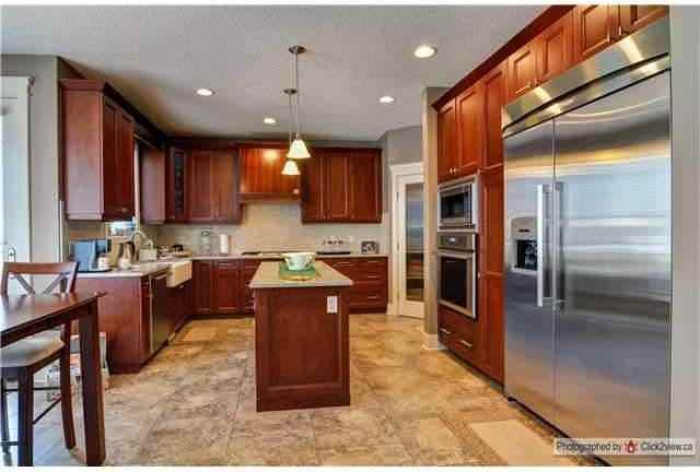 154 Crestridge Way SW - Photo 2 of 20