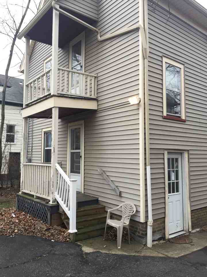 1483 Genesee Rd - Photo 3 of 49