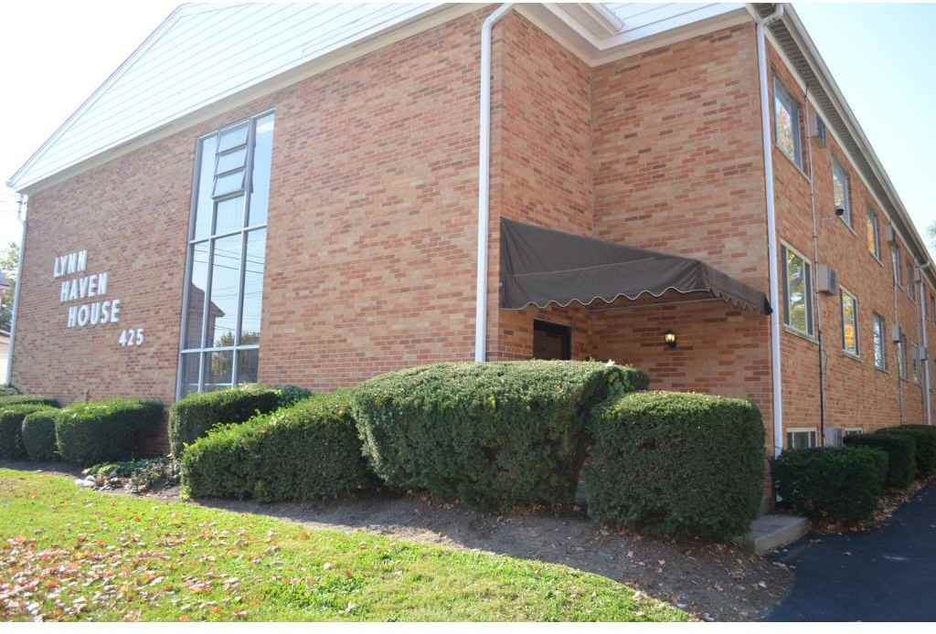 Lynn Haven Apartments - Photo 2 of 4