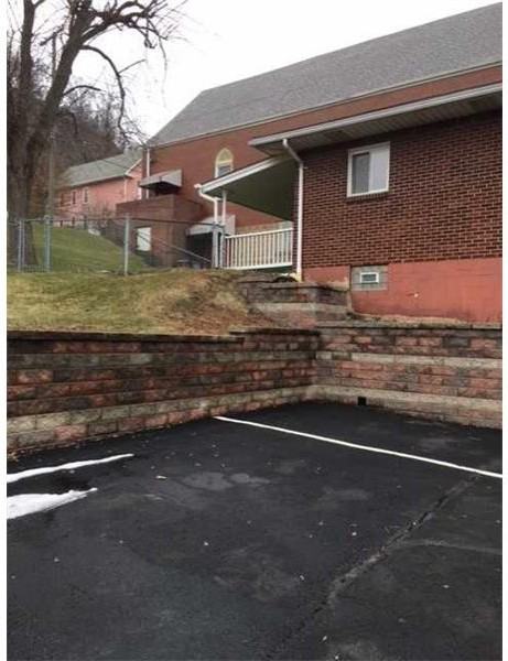 947 Freeport Rd - Photo 3 of 11