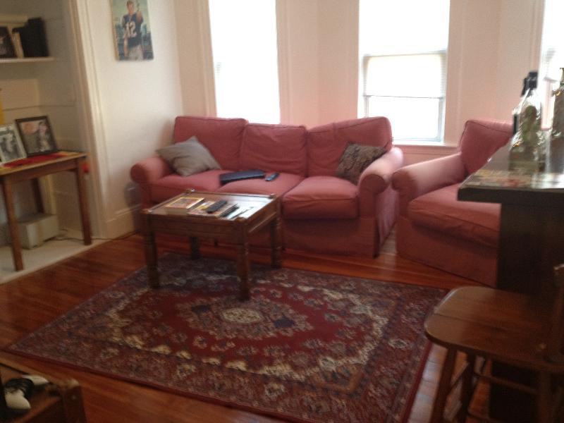 162 Kelton Street - Photo 2 of 7