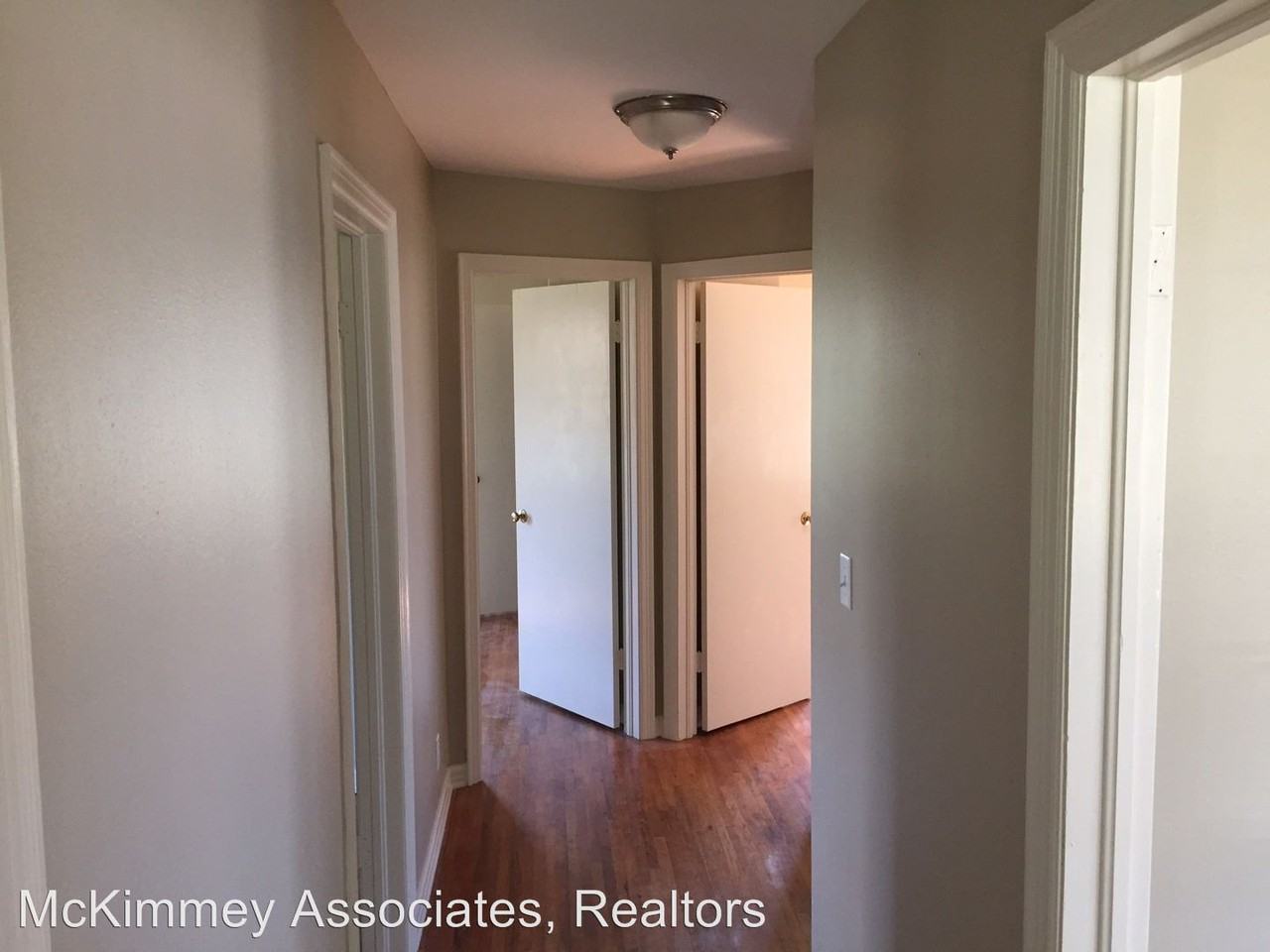 601 S Jackson St - Photo 3 of 9