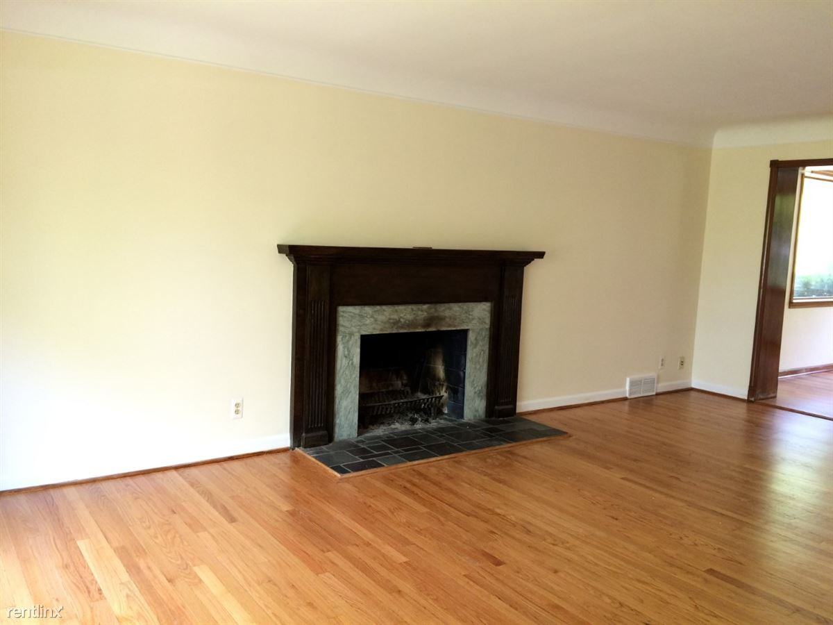 27918 California Dr NE - Photo 2 of 15