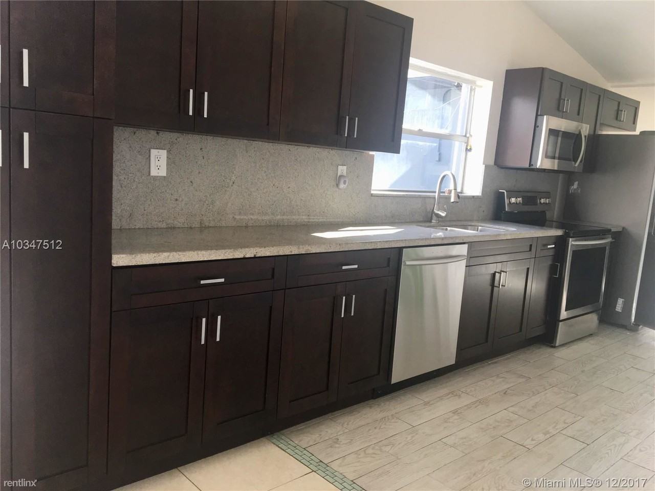 2550 NE 199th St - Photo 2 of 14