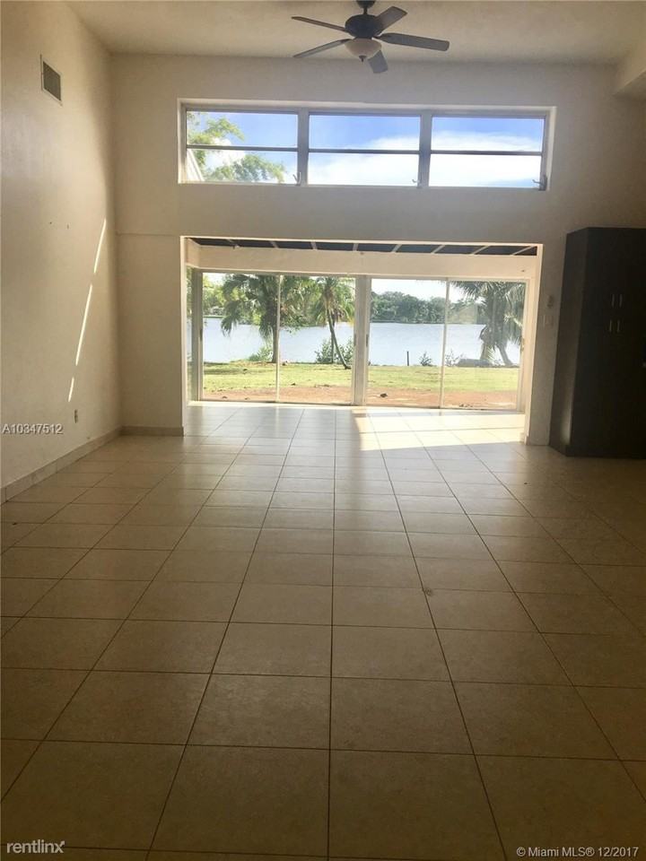 2550 NE 199th St - Photo 3 of 14