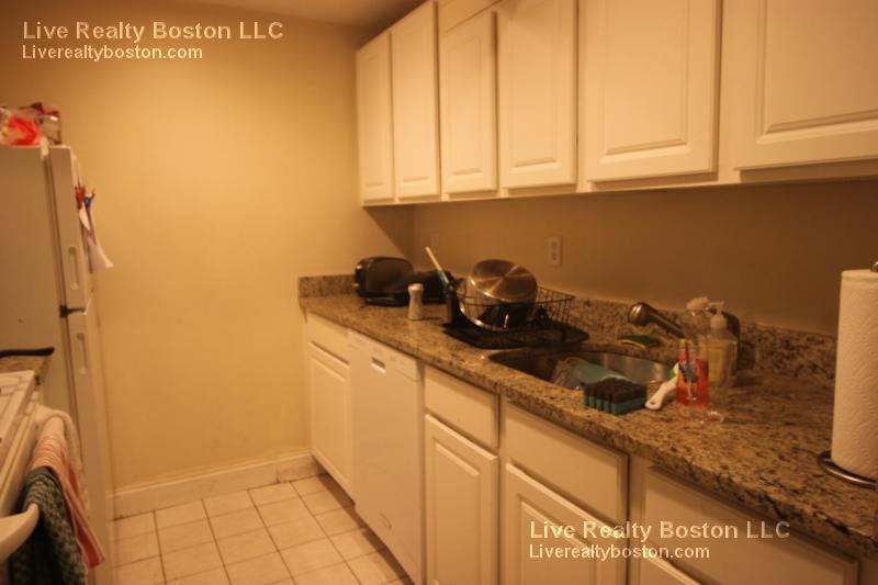 1119 Commonwealth Avenue - Photo 2 of 3