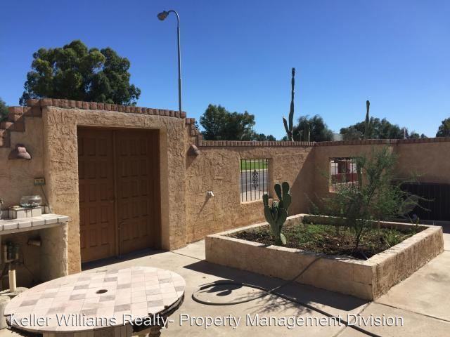 714 S 72nd St - Photo 3 of 21