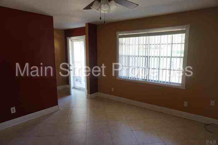 4547 Marseille Dr - Photo 2 of 8