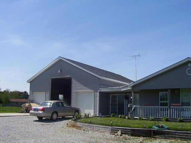 2527 Ryan Rd - Photo 2 of 12