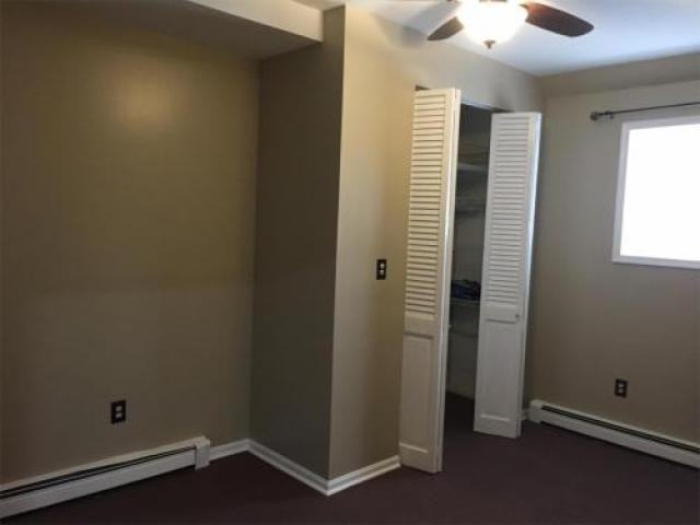 5800 River Rd - Photo 3 of 6