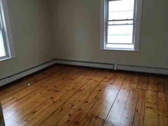 220 Pawtucket St - Photo 2 of 3