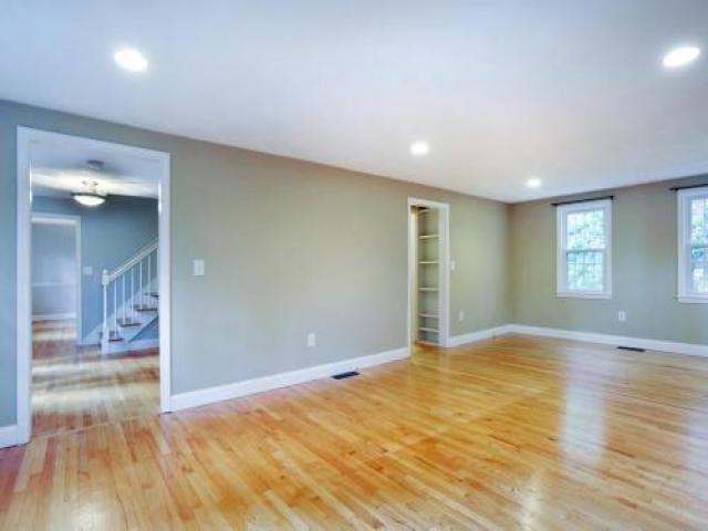 98 Brick Hill Ln - Photo 3 of 6