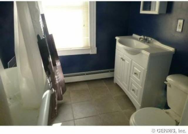 83 Sanford St - Photo 2 of 6