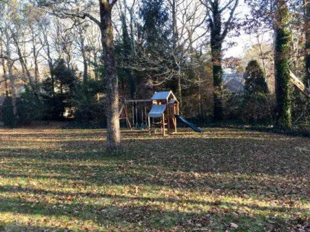 6 Shady Oak Ln - Photo 3 of 6