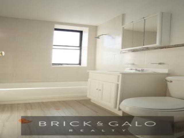 1187 Anderson Ave - Photo 2 of 6