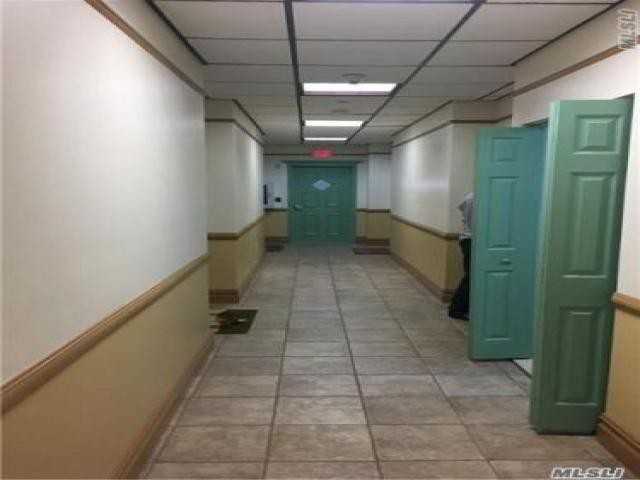 303 Main St - Photo 3 of 5