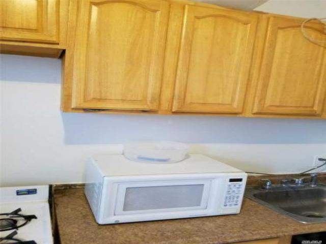 113-06 Jamaica Ave - Photo 3 of 6