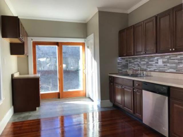 65 Beacon St - Photo 2 of 6