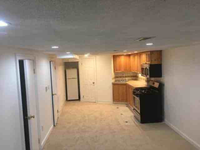 370 1st Pl - Photo 3 of 6