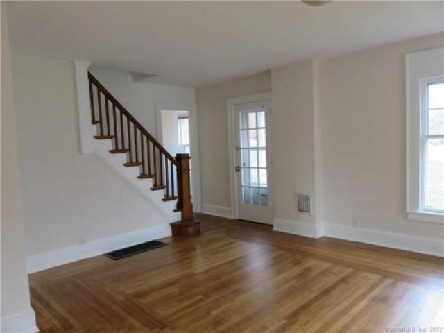 131 Main St - Photo 3 of 6