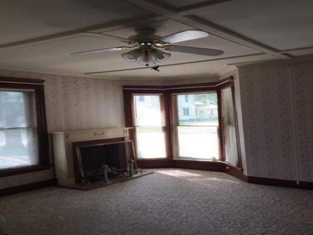 140 Main St - Photo 2 of 5