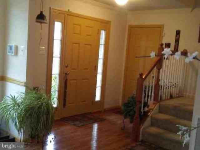 435 Mohican Dr - Photo 3 of 6