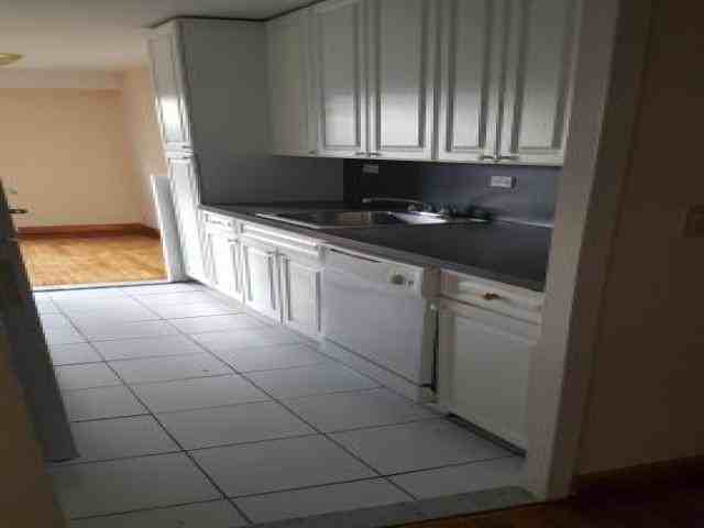 2440 Olinville Ave - Photo 2 of 6