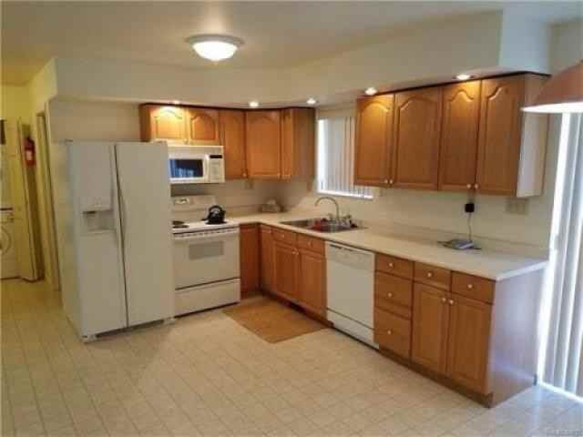 7781 Resthaven Ct - Photo 2 of 6