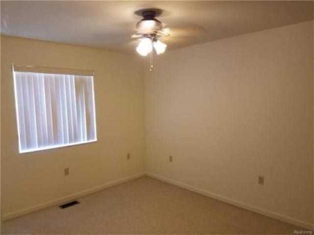 7781 Resthaven Ct - Photo 3 of 6