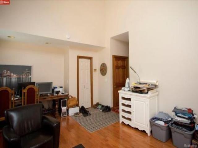 4129 Trumbull Ave - Photo 3 of 6