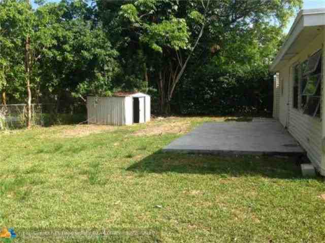 7912 NW 71st Ave - Photo 2 of 6