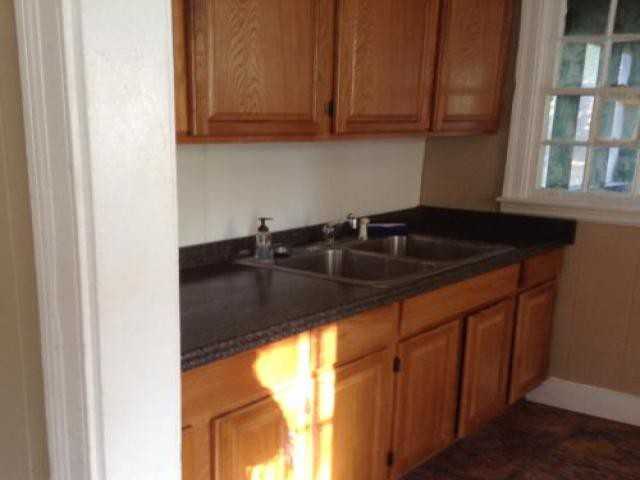 1318 N Dawson St - Photo 2 of 6