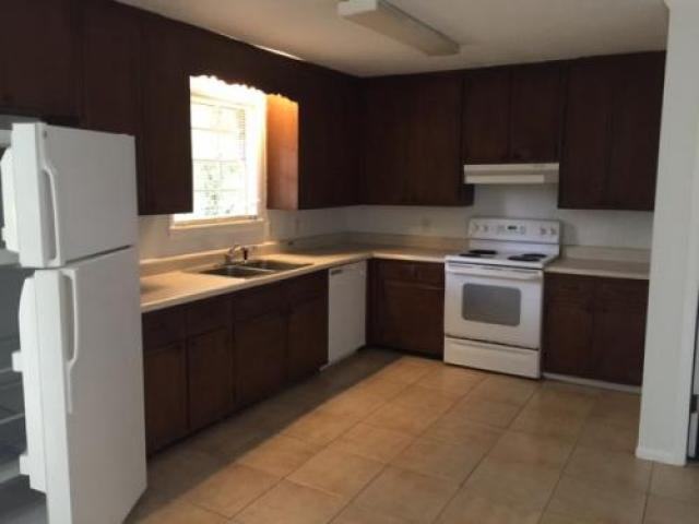 2316 Vincent Dr - Photo 2 of 6