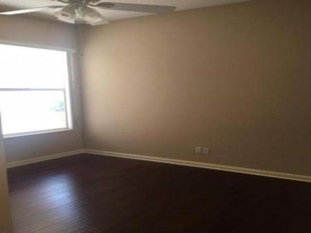 298 S Hampton Dr - Photo 3 of 6