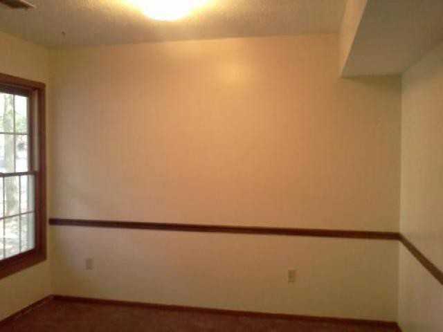 1420 Gurley Ave - Photo 3 of 6