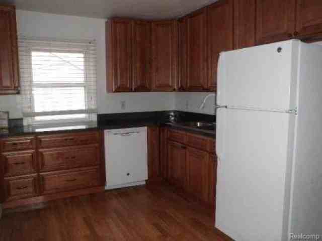 3166 Houston St - Photo 3 of 6