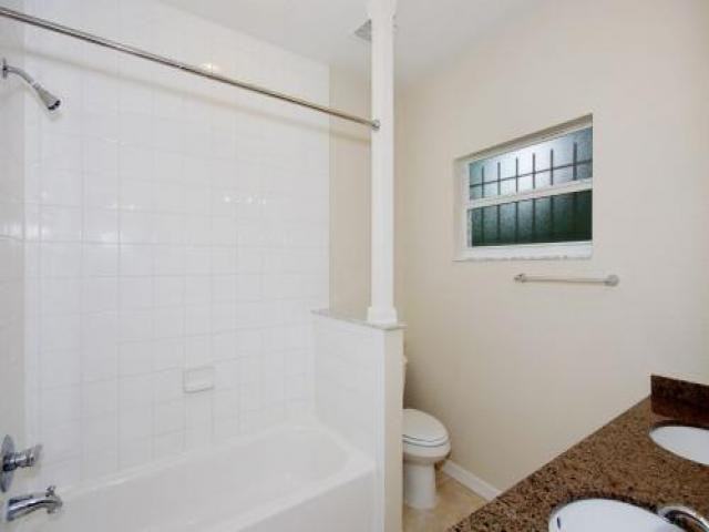 2827 Harwood St - Photo 2 of 6