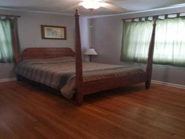 315 34th Ave NE - Photo 3 of 6