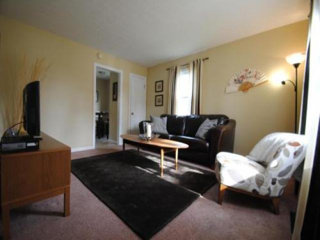 4866 E Broad St - Photo 2 of 6