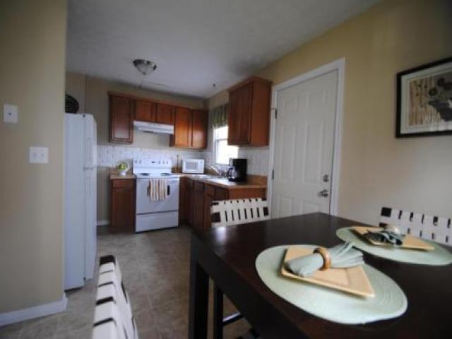 4866 E Broad St - Photo 3 of 6