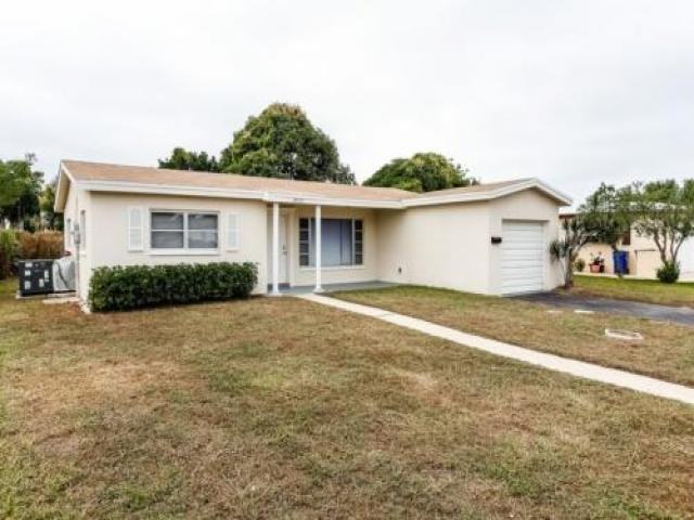 3921 NW 46th Ave - Photo 2 of 6