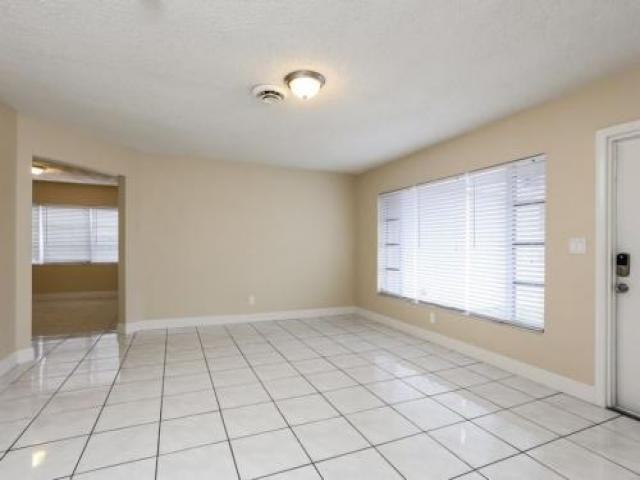 3921 NW 46th Ave - Photo 3 of 6