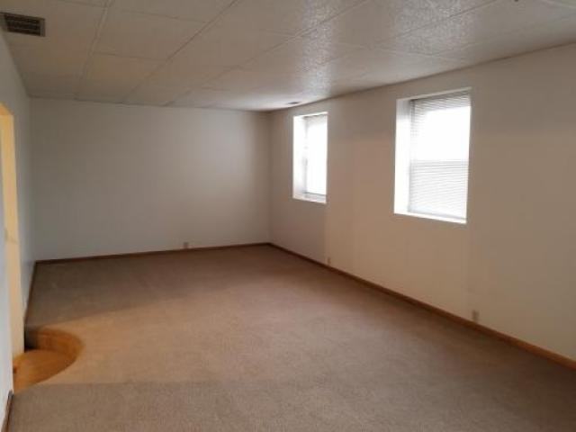 511 S 3rd St - Photo 3 of 6