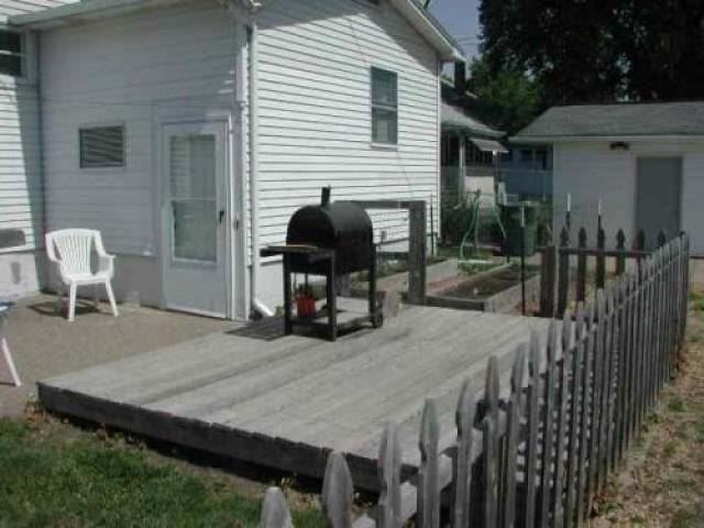 1315 Pershing Blvd - Photo 3 of 5