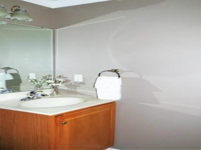 3050 Armona Dr - Photo 3 of 6