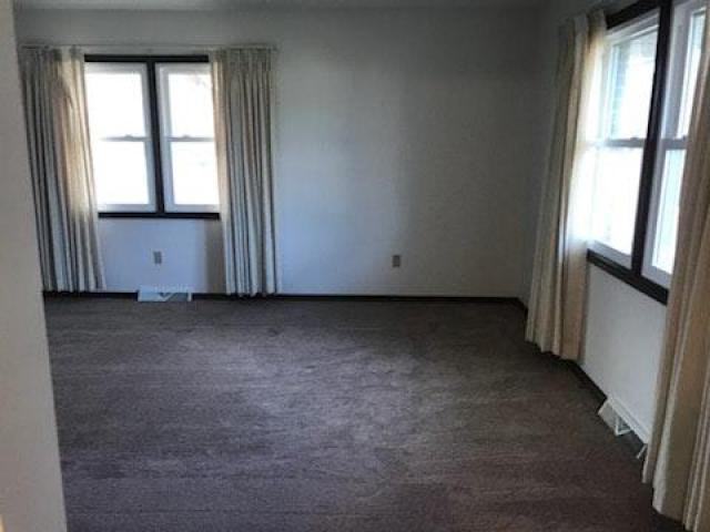 105 Twilight Dr - Photo 3 of 6