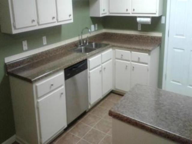 730 McNeece St - Photo 3 of 6