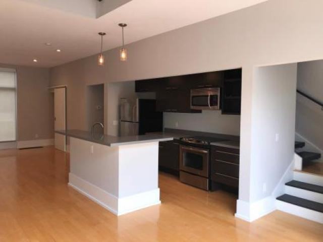 702 Strickland Dr - Photo 3 of 6