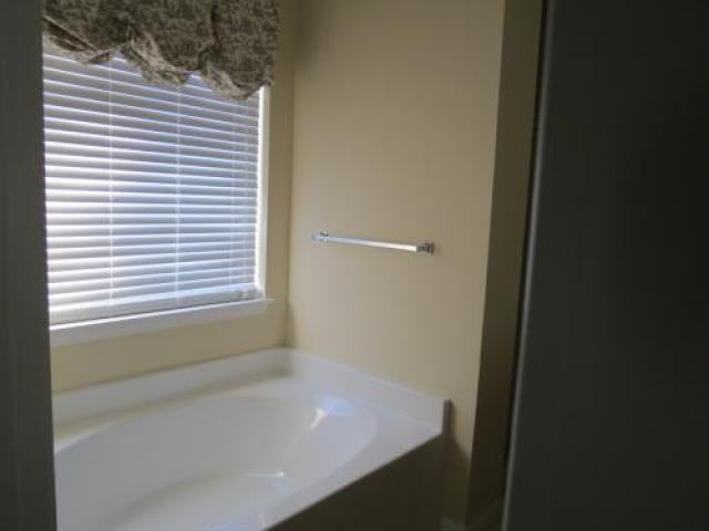 107 Crab Apple Ave - Photo 2 of 6