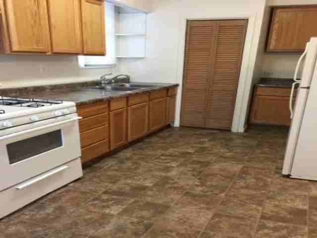 259 S Crawford St - Photo 2 of 5